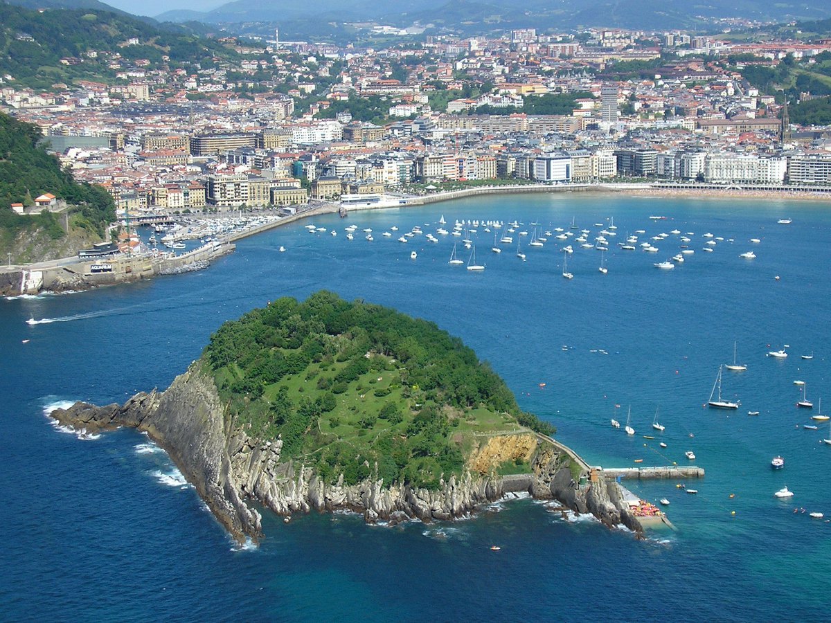 A picture of the Donostia-san sebastian makes it easier for you to know the country