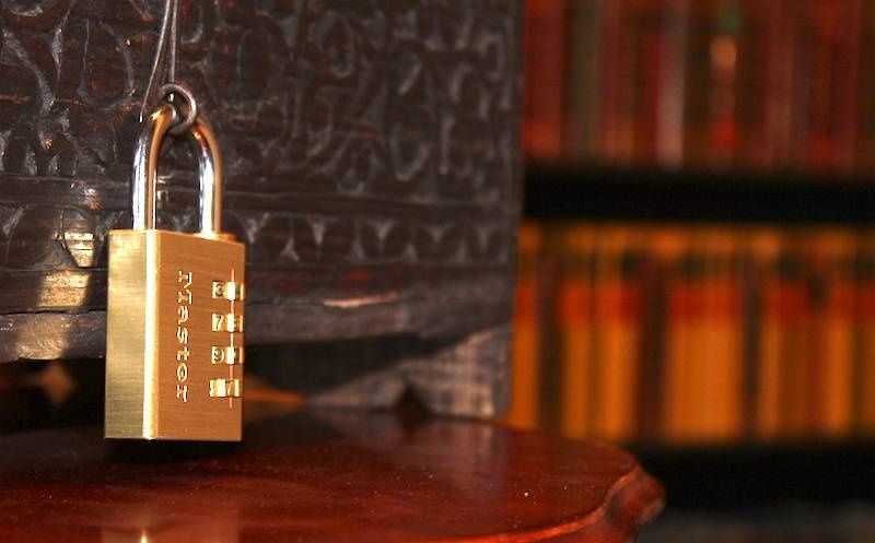 غرفة هروب فايند أوت