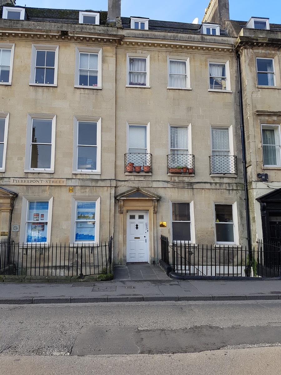 مركز باث الإسلامي