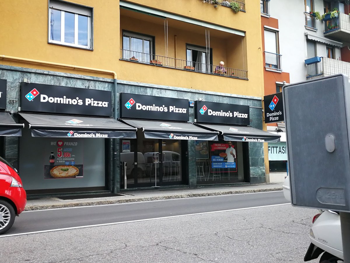 مطعم دومينوز بيتزا
