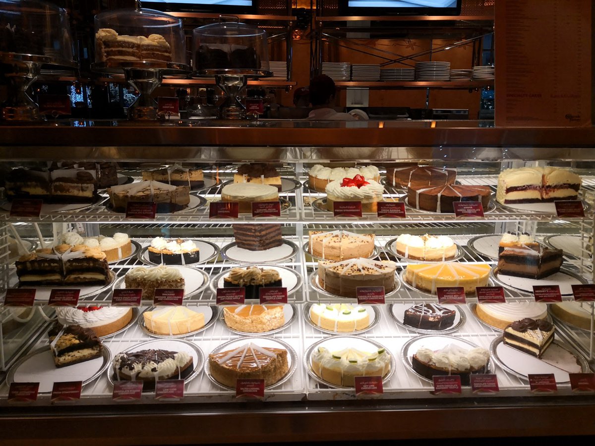 ذا تشيزكيك فاكتوري مول الإمارات