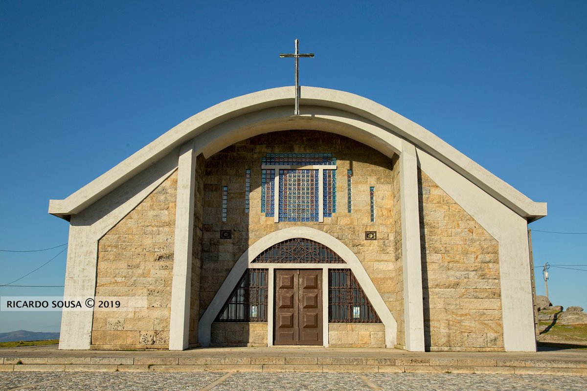 معبد سيدة مينهو