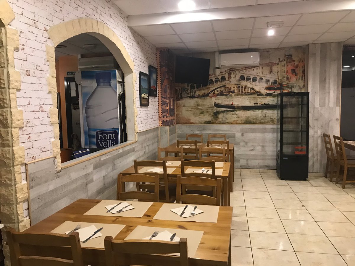 مطعم دولتشي فيتا