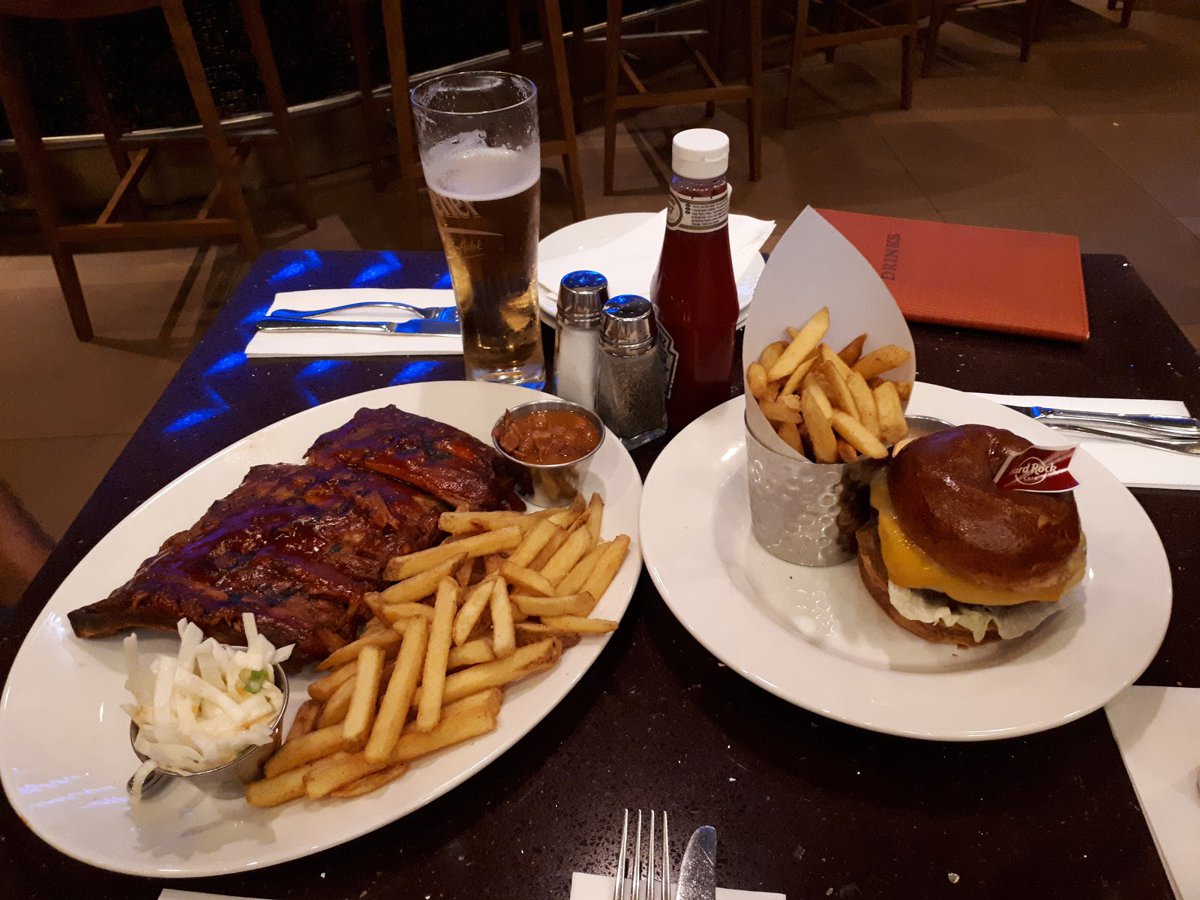 هارد روك كافيه