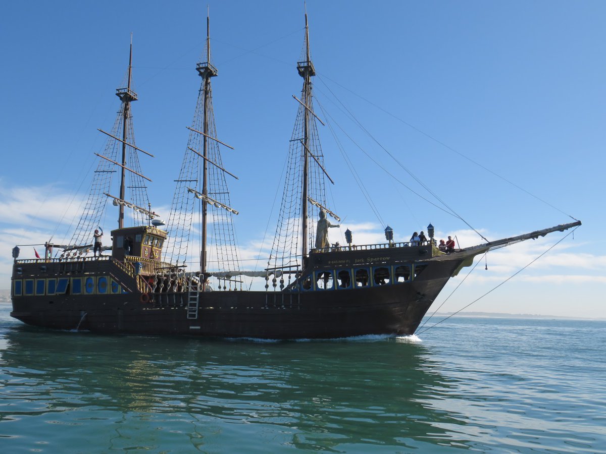 سفينة القراصنة