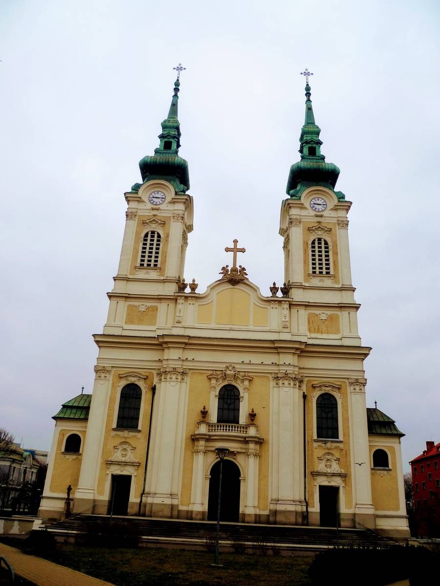 كنيسة السيدة العذراء