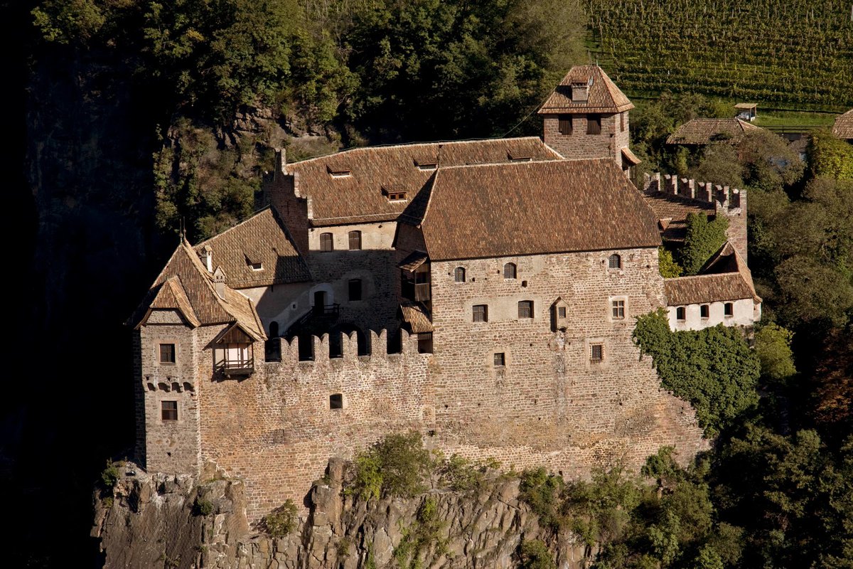 قلعة رونكولو