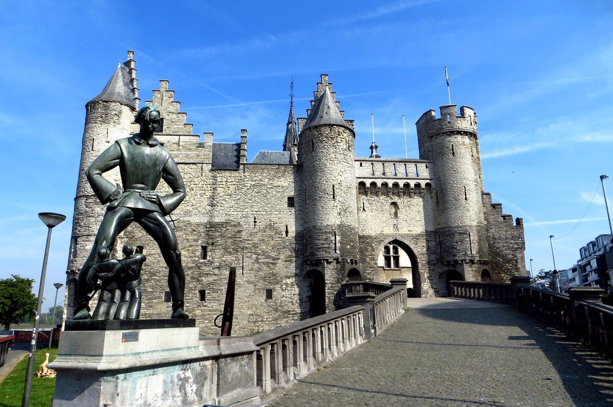 A picture of Steen Castle