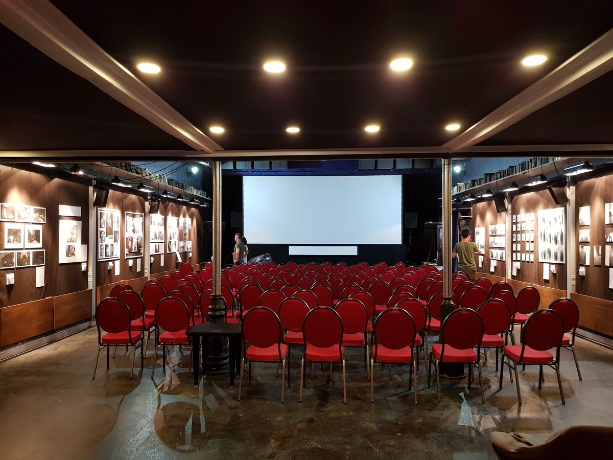 قصر يورانيا