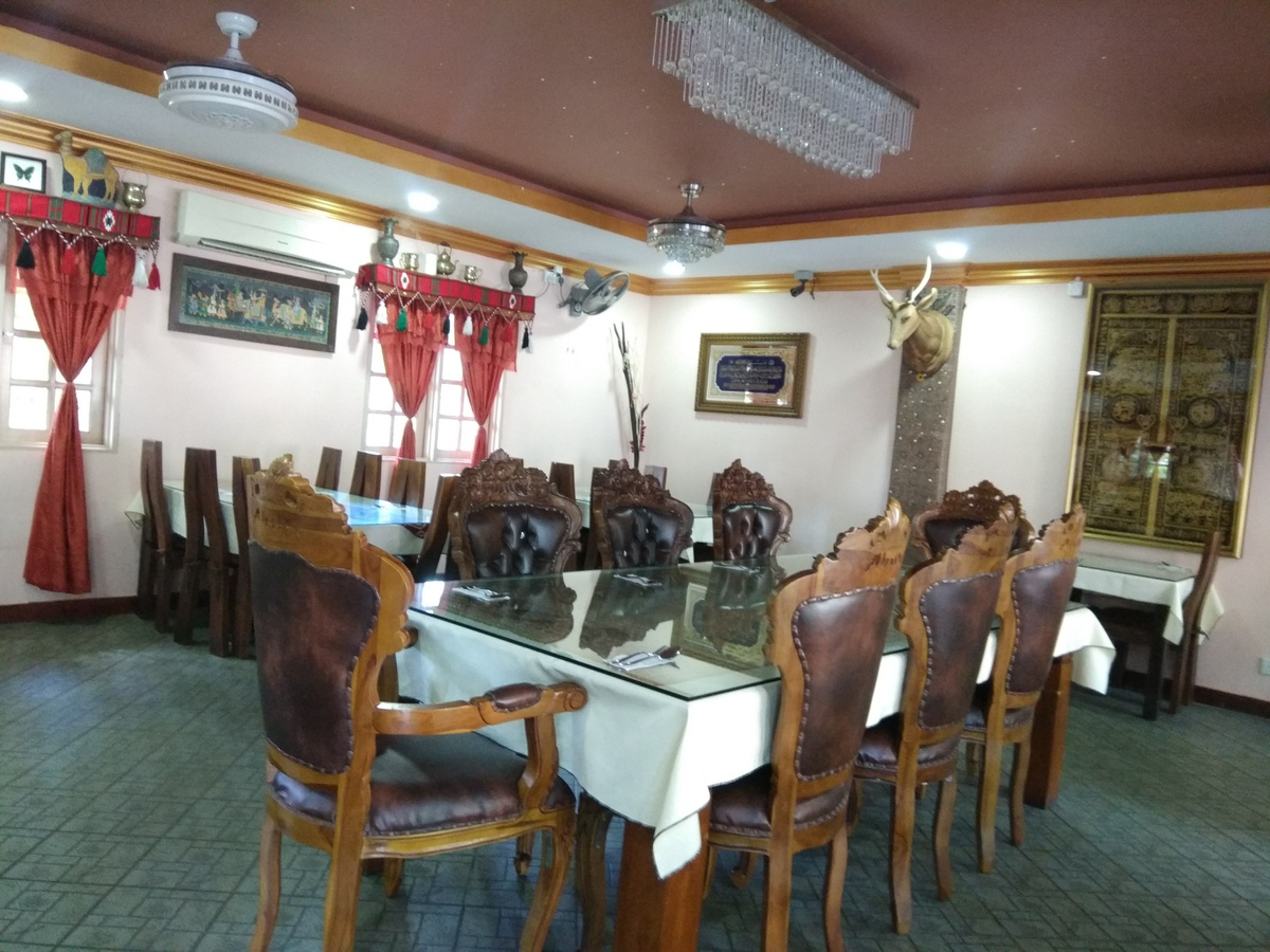 ليلى كباب هاوس