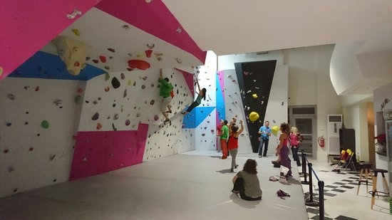 بي اكس بي تسلق الجدار - بي اكس بي كلايمبينج وول