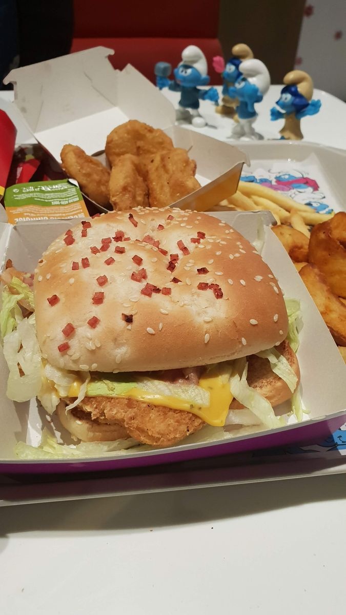 ماكدونالدز شارع ليتورال