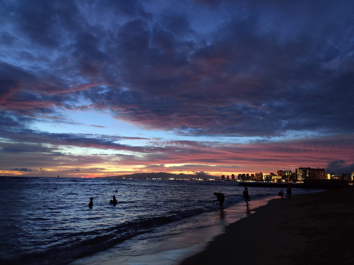 A picture of Kaimana Beach