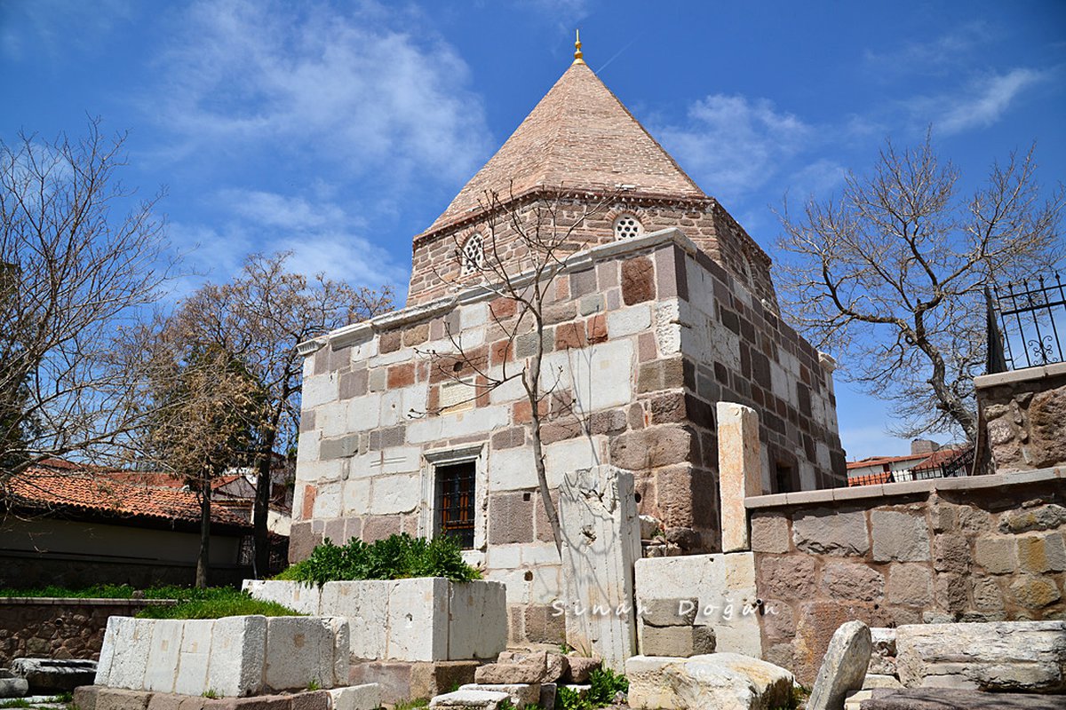 قبر آهي شرف الدين