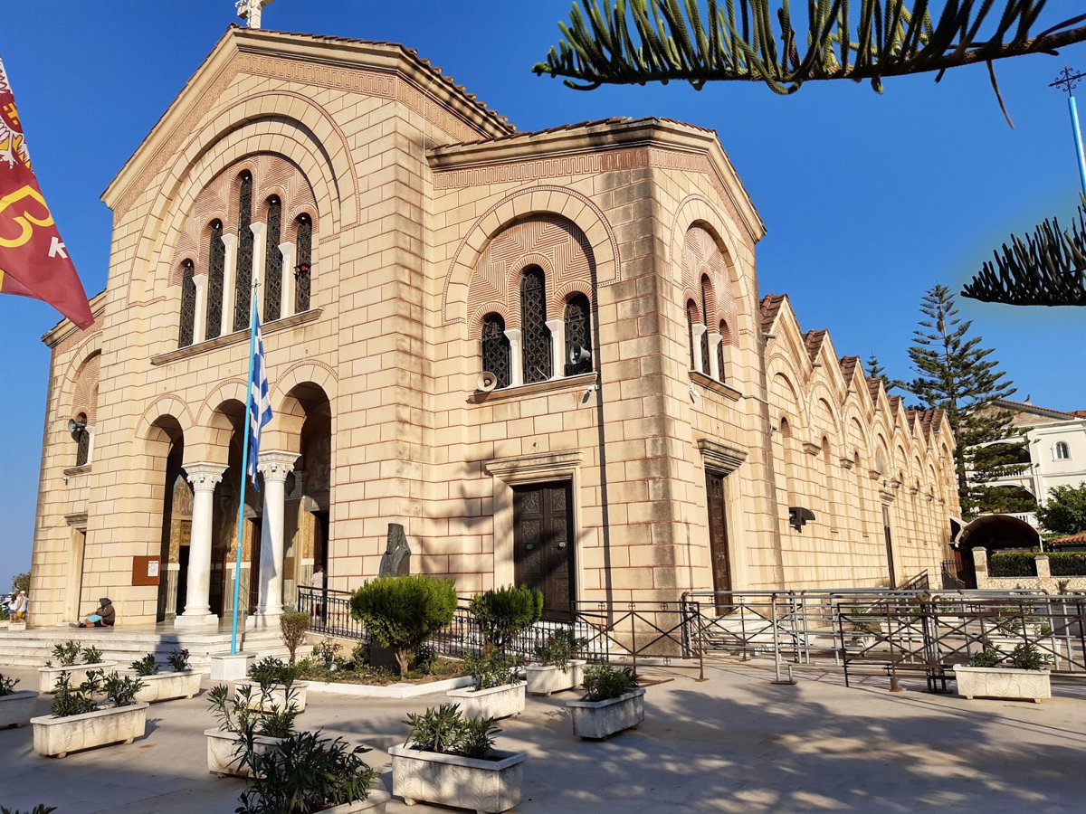 كنيسة أجيوس ديونيسيوس المقدسة