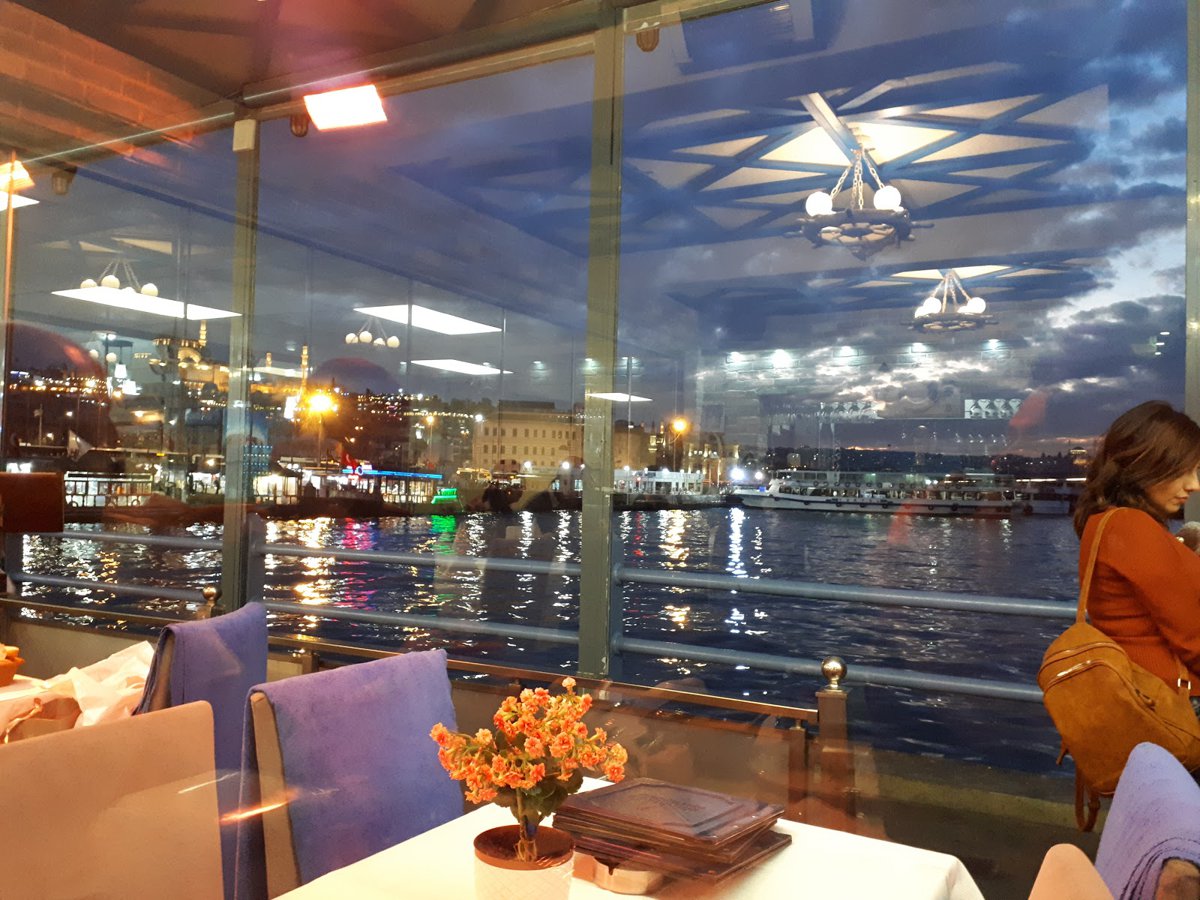 A picture of Meshur Eminonu Balik