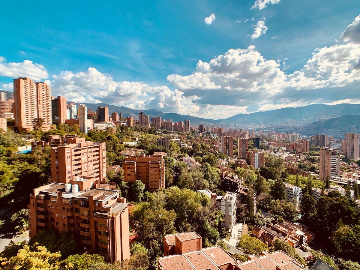 A picture of the Medellin makes it easier for you to know the country