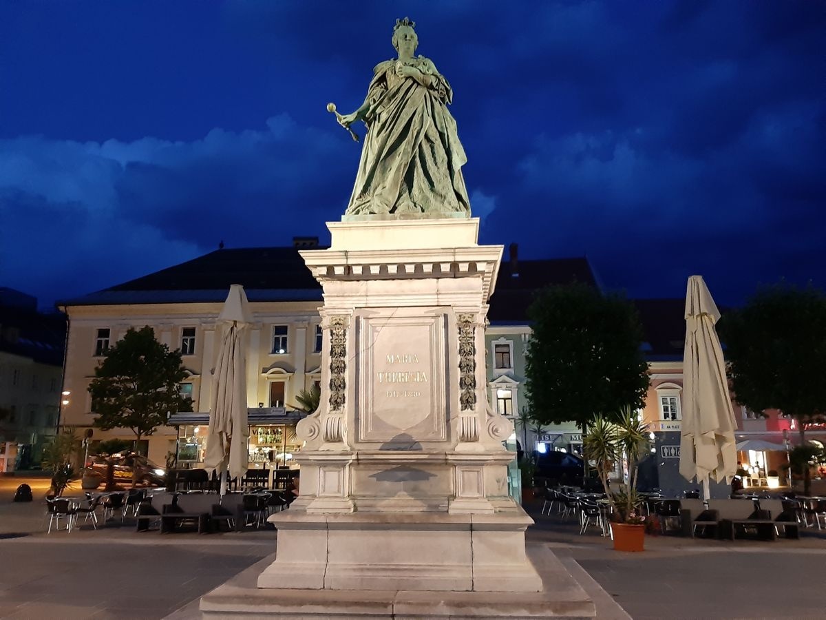 الساحة الجديدة