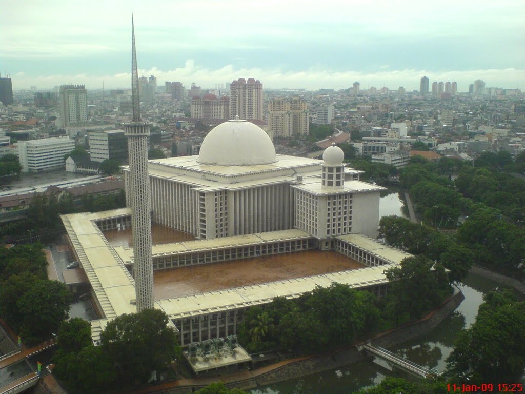 A picture of Istiqlal Mosque