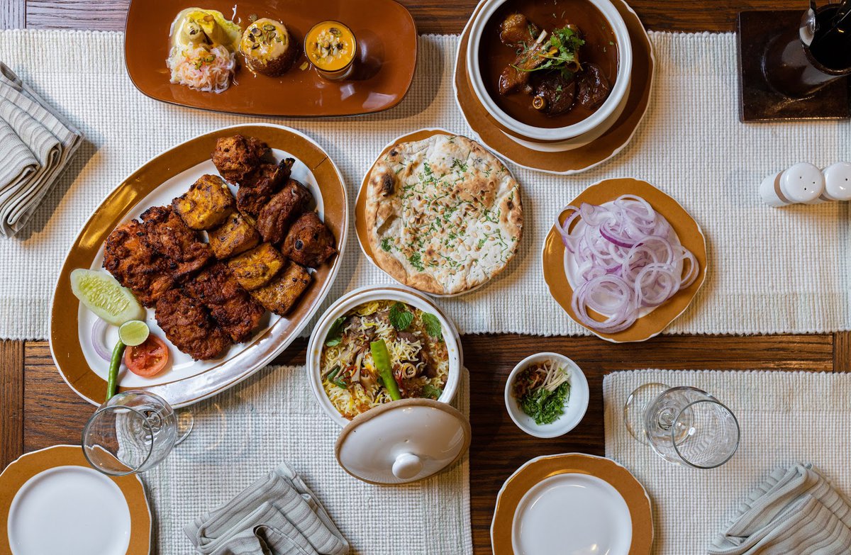 مطعم الكباب والكاري