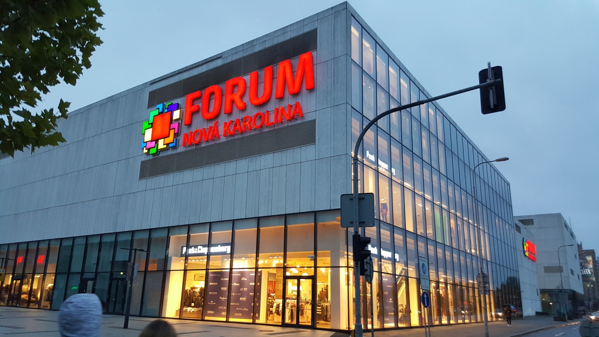 مركز تسوق نوفا كارولينا