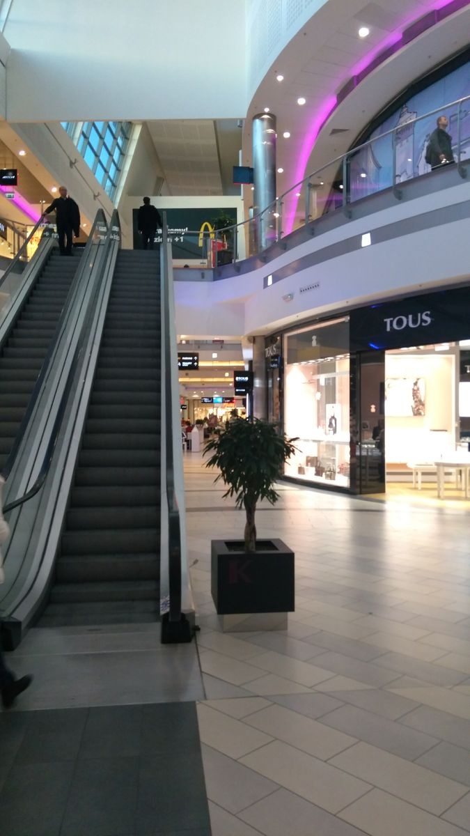 معرض كازيميرز للتسوق