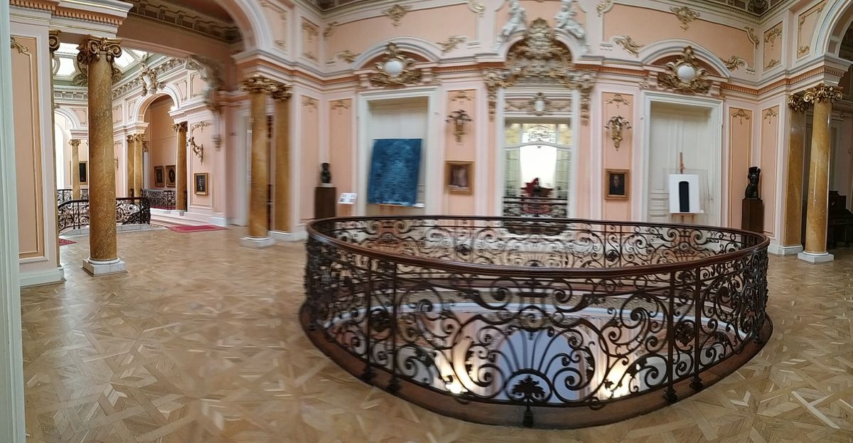 متحف كرايوفا للفنون