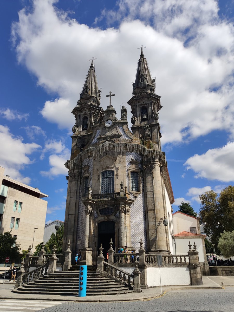 كنيسة سيدة العزاء وسانتوس باسوس