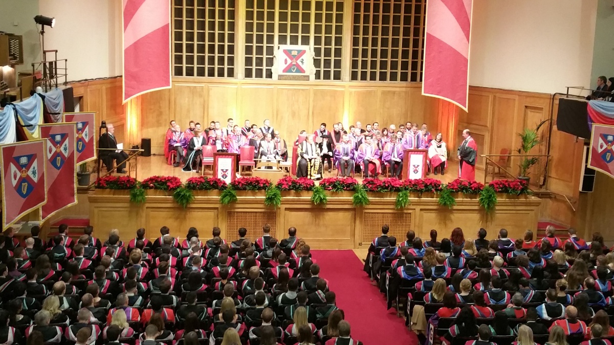 المملكة المتحدة : اهم  8 نوادي كوميديا لزيارتها