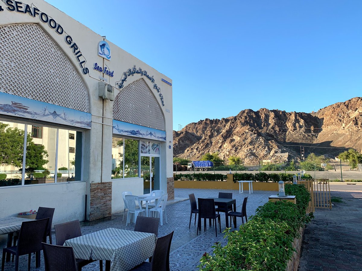 ما هي أفضل  7 مطاعم اكلات بحرية في محافظة مسقط ؟
