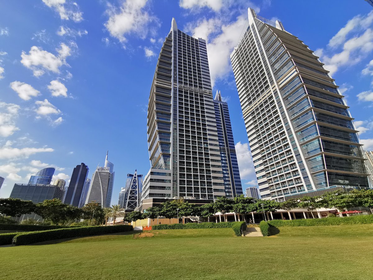 حديقة أبراج بحيرات جميرا