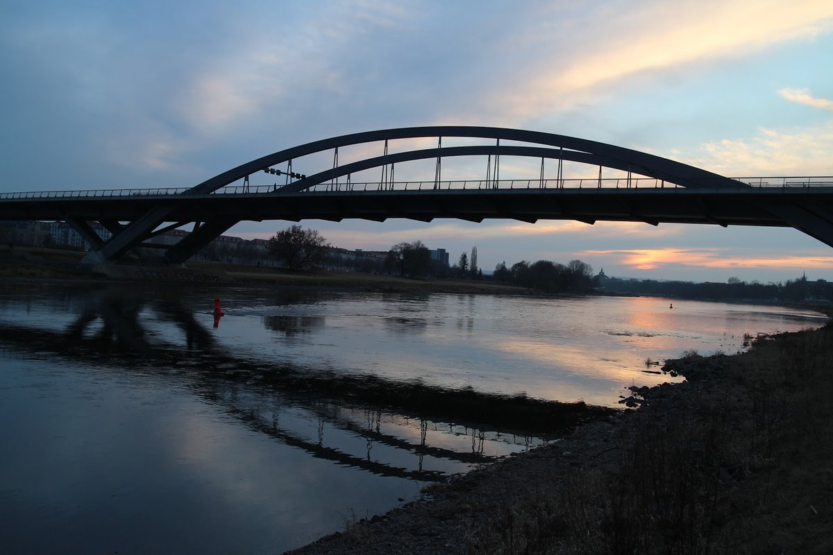 A picture of Waldschlösschen Bridge